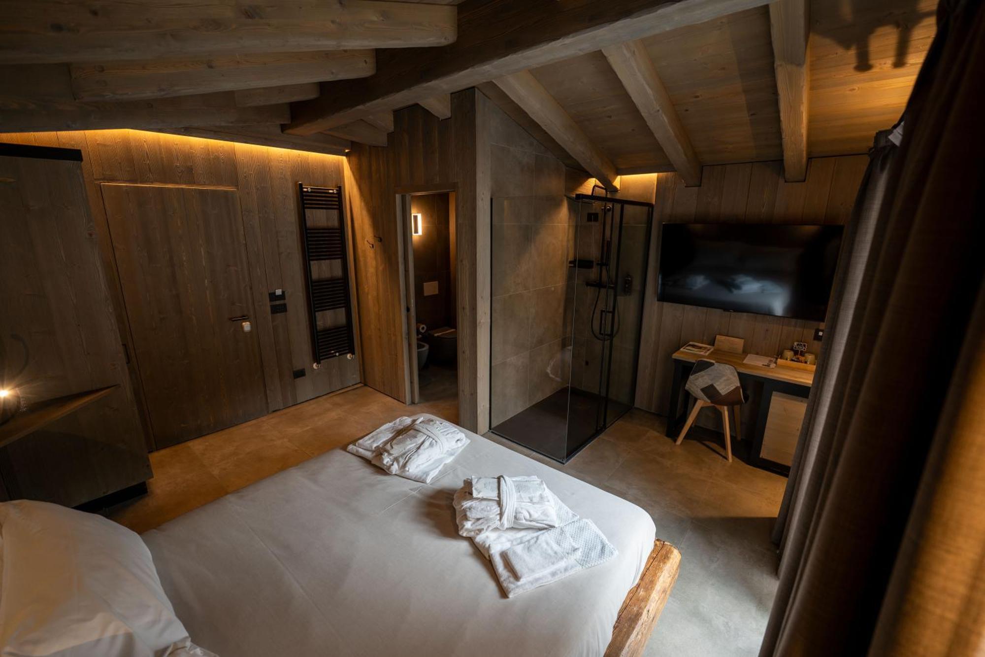 Le Suites De San Campel Rta Ponte Di Legno Esterno foto