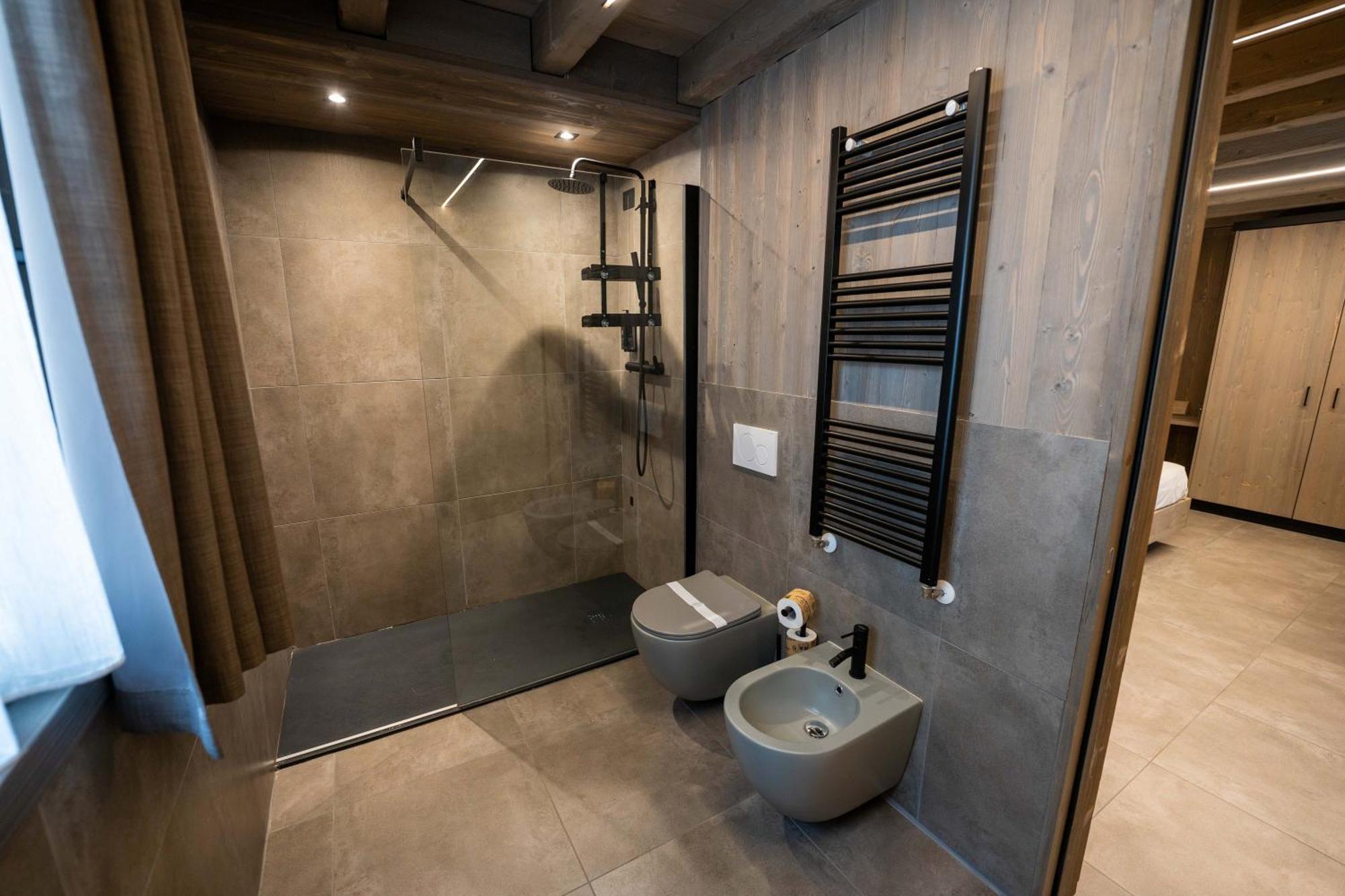 Le Suites De San Campel Rta Ponte Di Legno Esterno foto