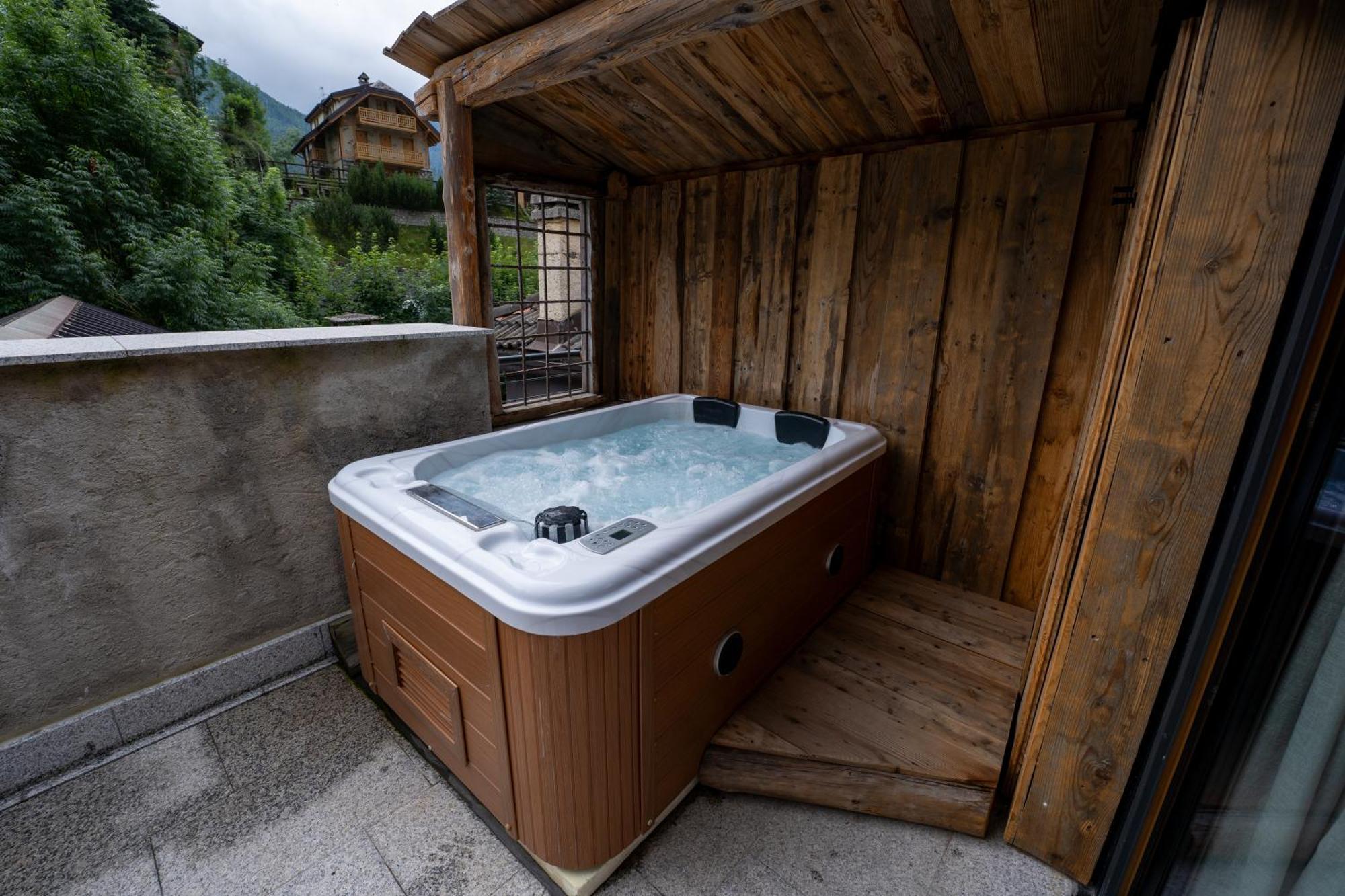 Le Suites De San Campel Rta Ponte Di Legno Esterno foto